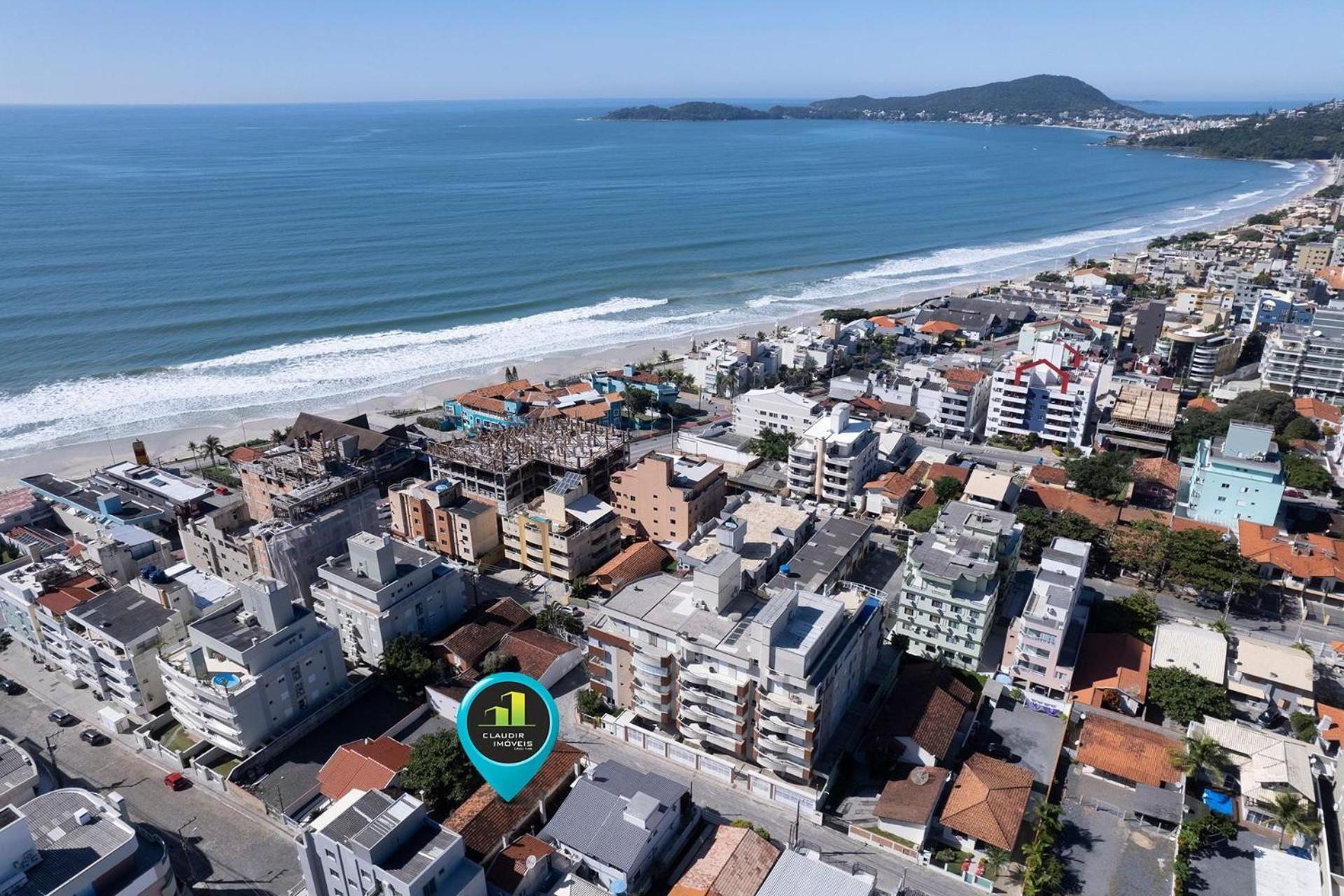 096C - Lindo sobrado 02 dormitórios para até 06 pessoas à poucos metros do Mar em Bombinhas Exterior foto